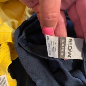 2 XL tshirts. Howard’s Pub and Seacrets